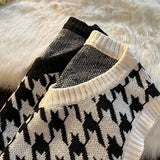 FOESCE Men Houndstooth Sweater Vests Vintage Sleeveless V-neck Knitwear College Students Couple Loose Outwear Suester Para Hombre Chic